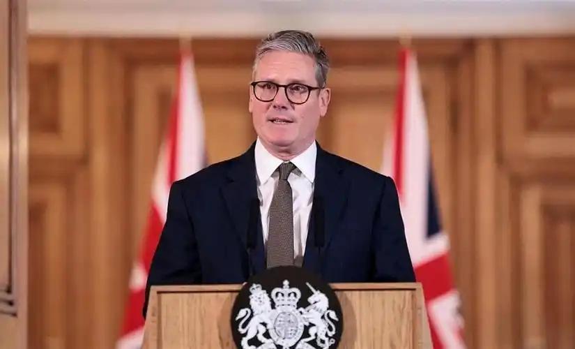 首相支持率跌破 20%，执政仅两年辞职，谁能救英国经济？
近日英国政坛突发变动，