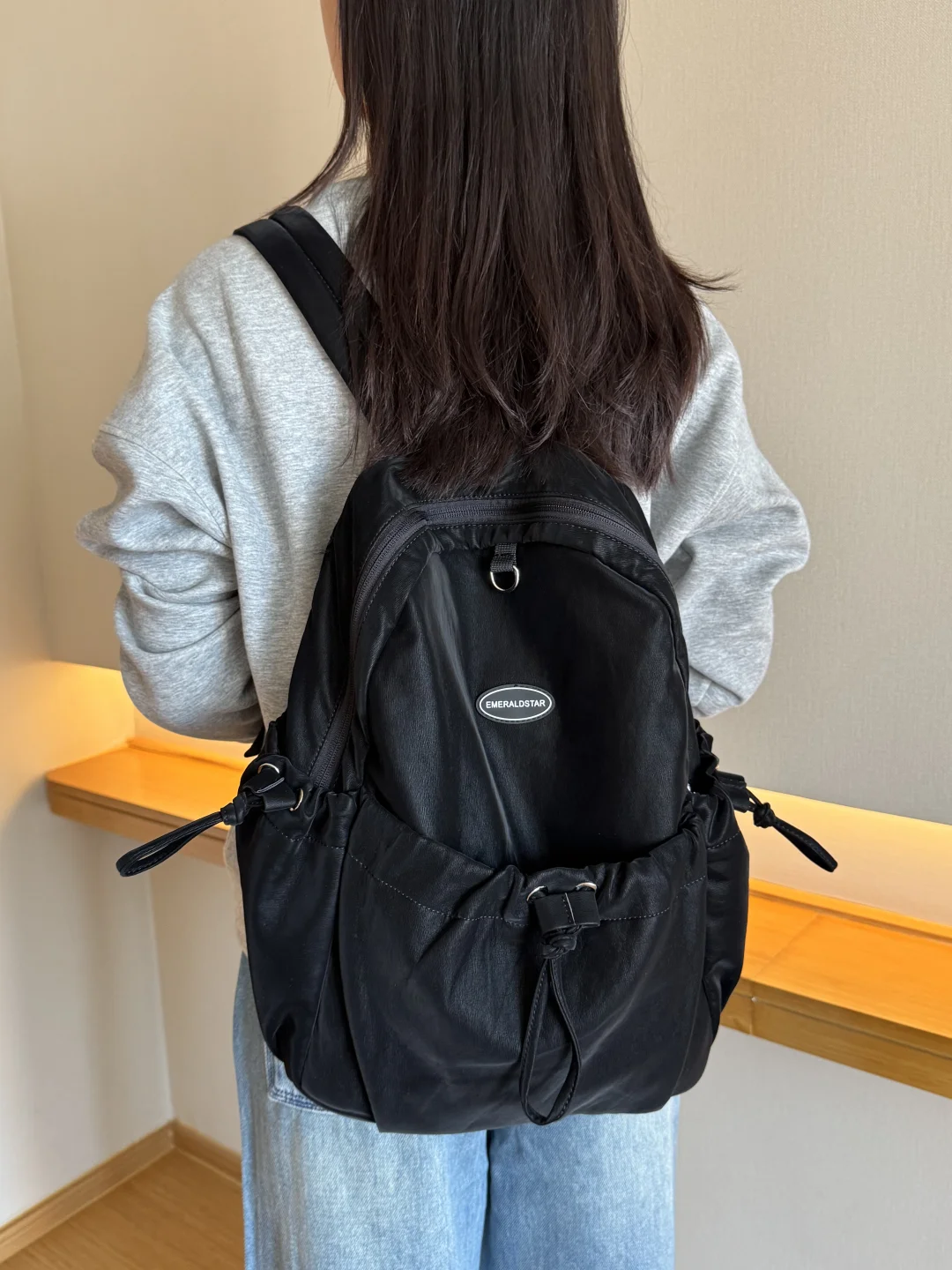 从上学背到上班｜好看又百搭的极简风背包