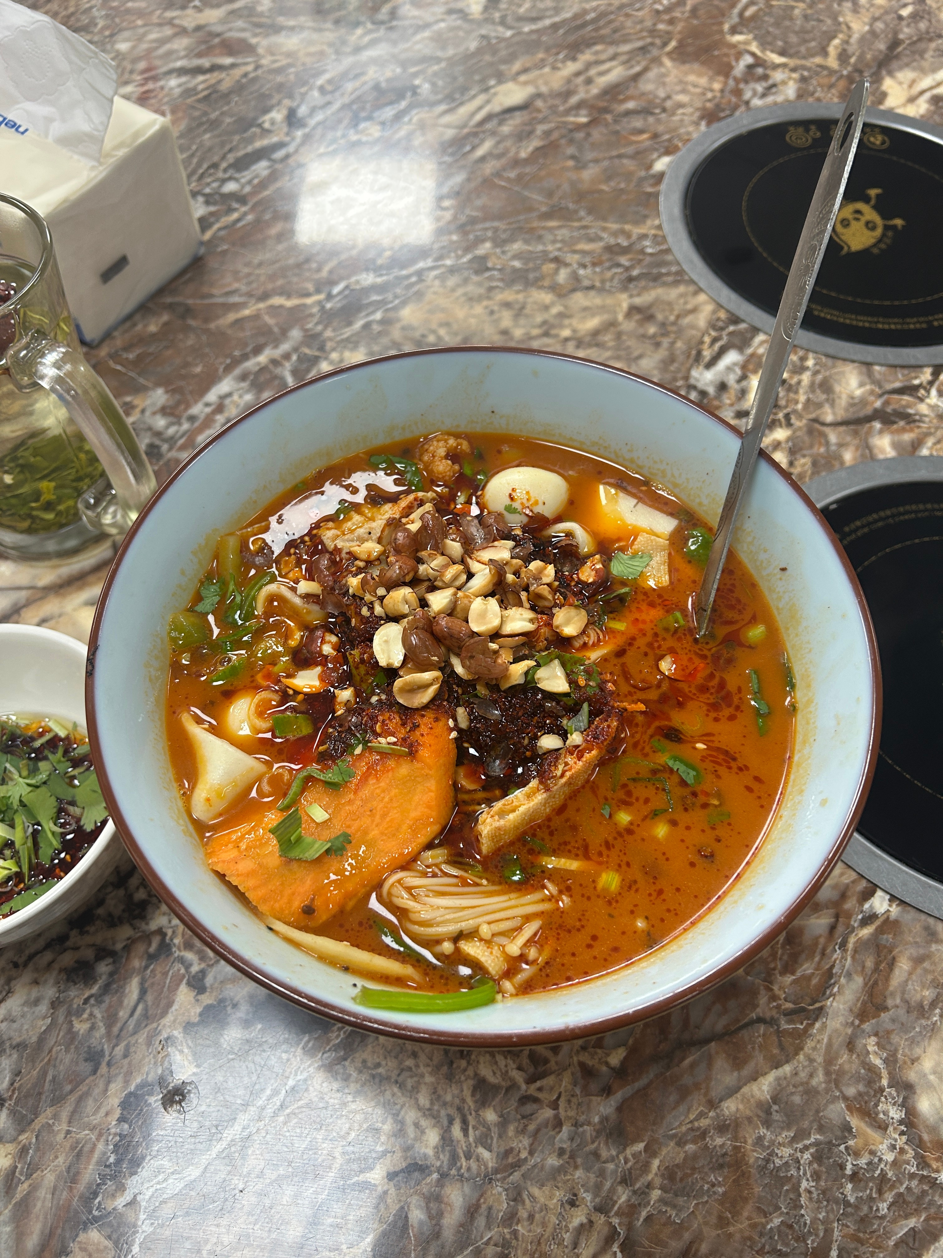 md这碗麻辣烫39，一片肉都没有，不如去抢！ 阿里