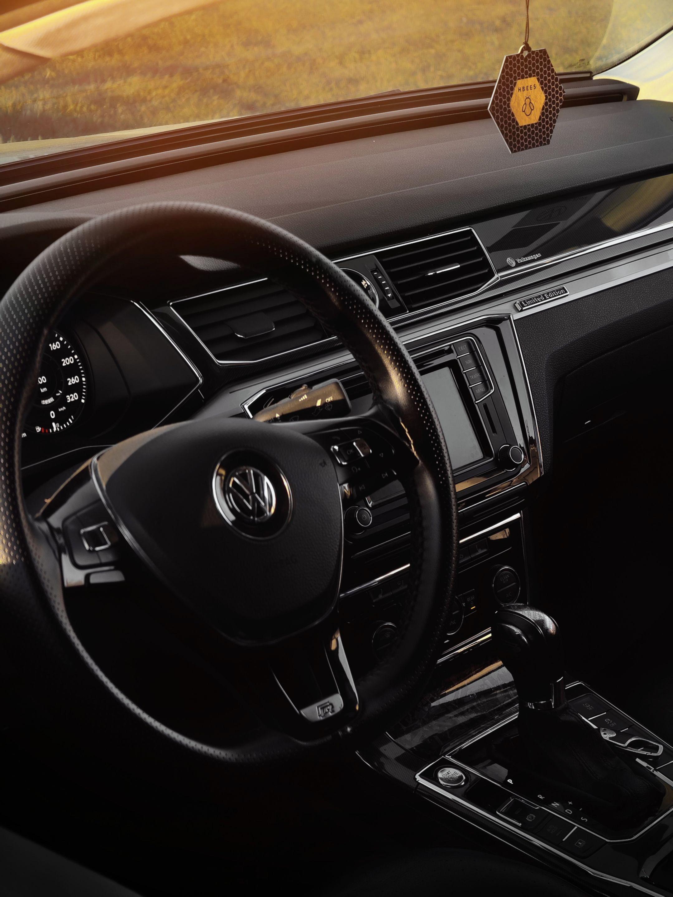 快十年的车了 坐上去跟新的一样 一点不显旧