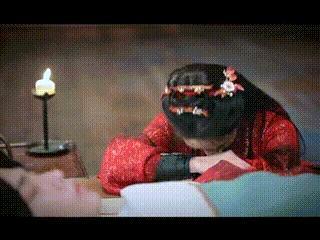 凤凰台上萧焕和凌苍苍的故事，换个视角就换种心境，纯爱到纯恨的转变自然又带劲，没有