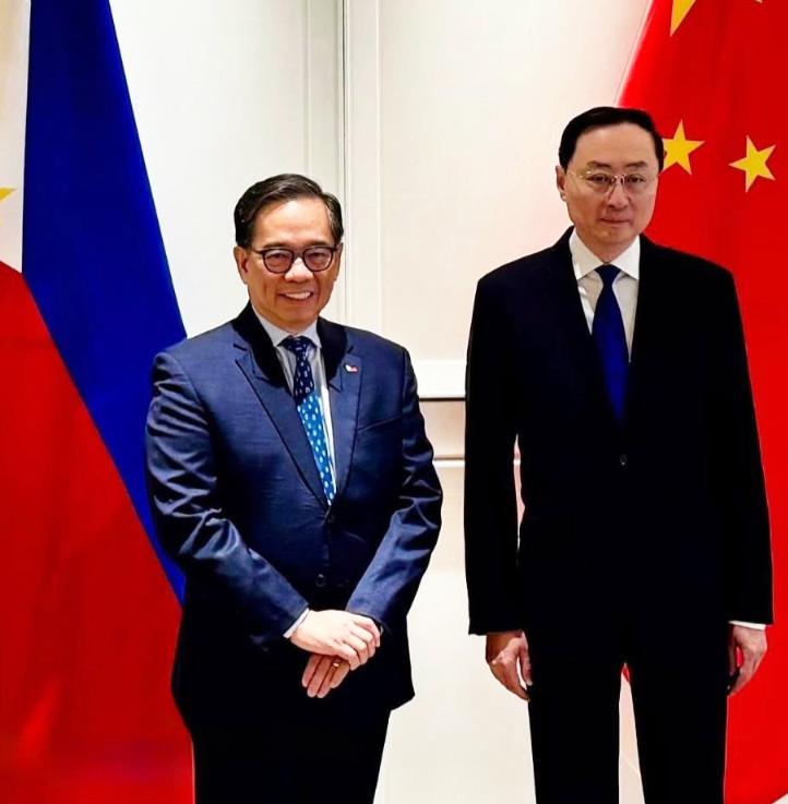 中国和菲律宾谈妥了。
 
当地时间3月28日，中国和菲律宾举行了对话，而重点便是