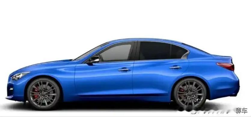 新能源汽车最大的骗局，根本不是续航，而是“智能”
 
现在车企卖车，都在疯狂堆屏