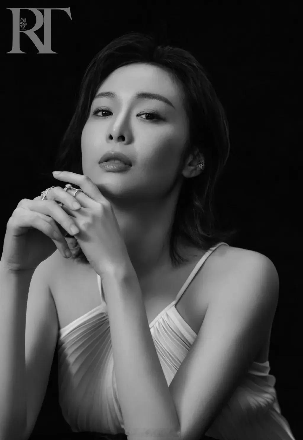 女演员高叶最近比较出彩，张艺谋鼓励高叶多拍好戏。高叶，1987年12月6日出生于