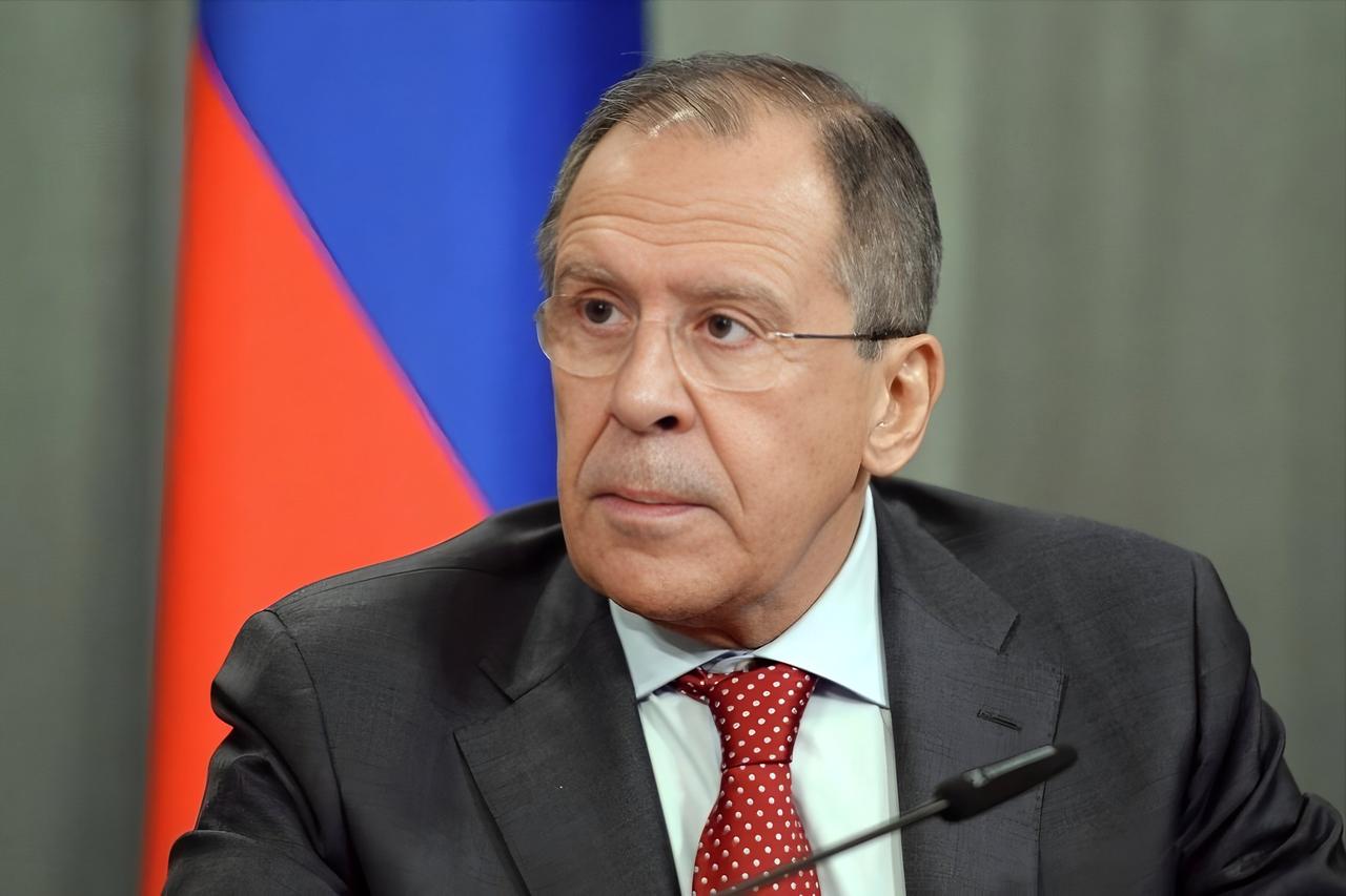 俄罗斯外长拉夫罗夫要求美国，立即停止在中东的军事行动并展开谈判！
如果有需要的话