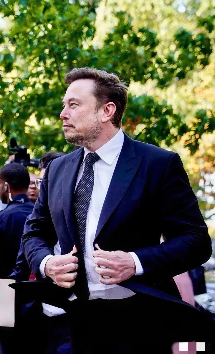 示好中国，马斯克喊话
当地时间1月6日，马斯克在一档播客节目中表示：中国将拥有比