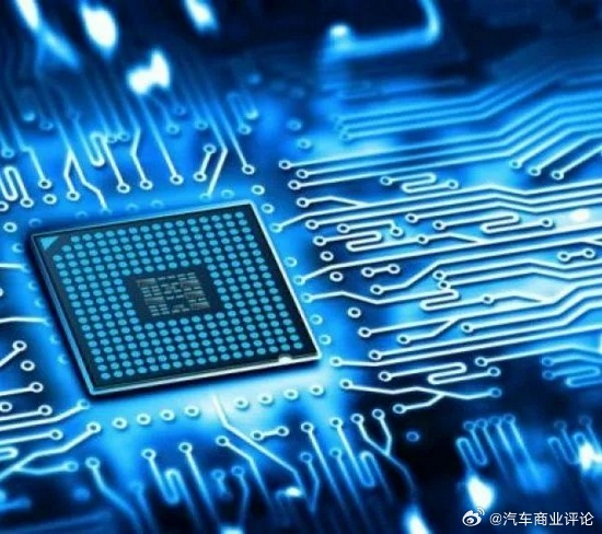 【芯片短缺正波及全球汽车供应链】芯片短缺汽车零部件  半导体危机正从欧洲蔓延至亚