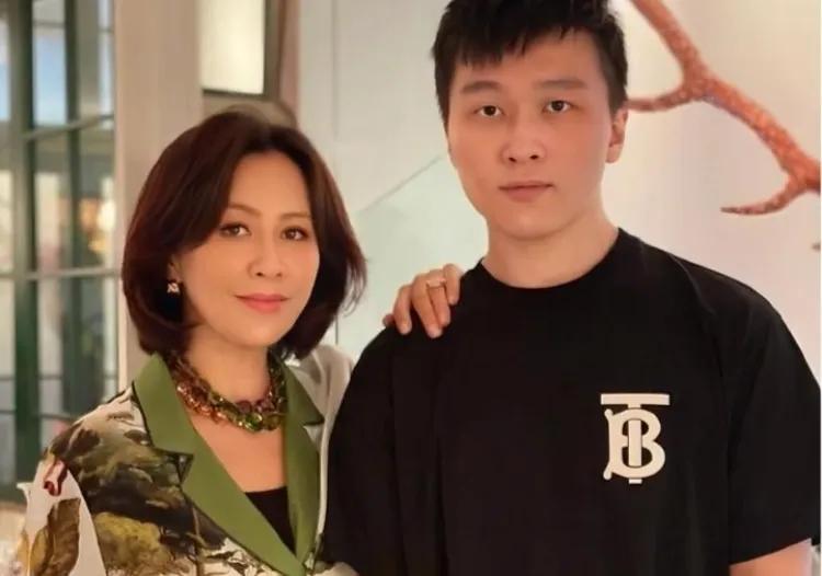 有些人表面说不想要，其实是没有生育能力。[流泪][流泪]梁这颜值可惜了，娶了这么