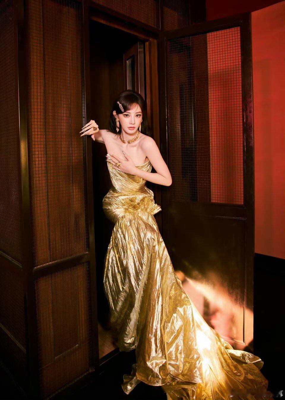 彭小苒包了糖葫芦馅的饺子 新年创意担当！彭小苒解锁糖葫芦馅饺子，包饺子干脆利索超