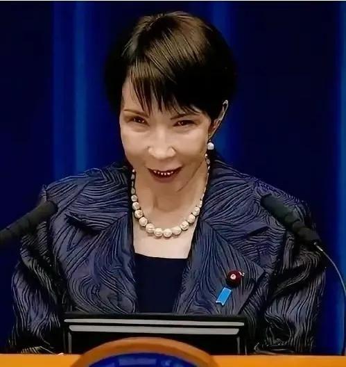 菲律宾民众倍感失望！7.9级强震发生后，就在受灾民众急需国际社会伸出援手的时候，