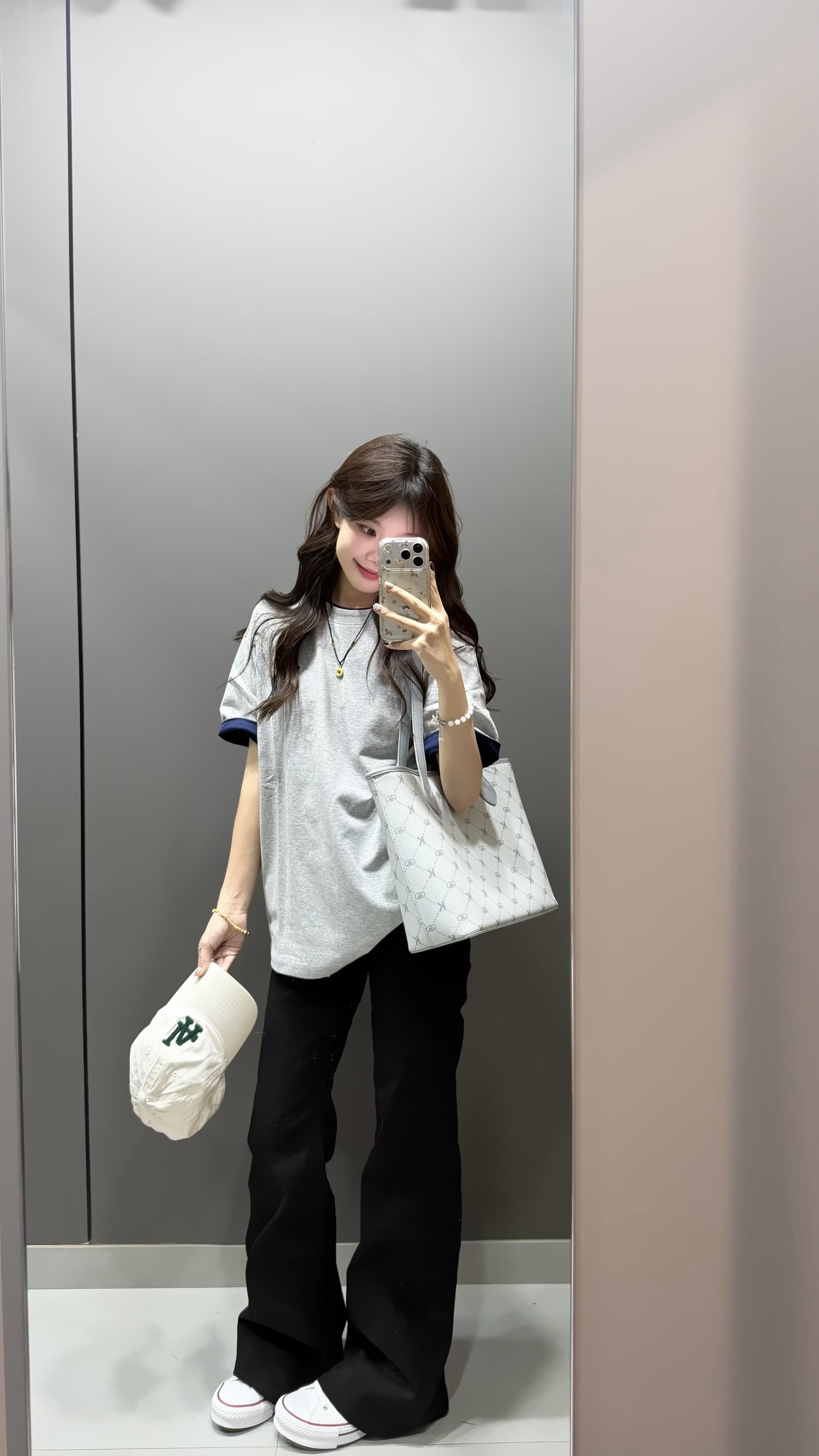 或许我们都普通 但总有人看你特别