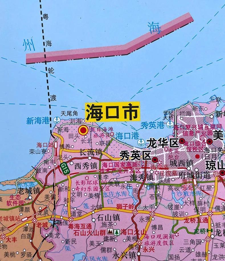 海南省海口市的三个港口：秀英港、海口港、新海港。这其中的海口港和秀英港是同一个，