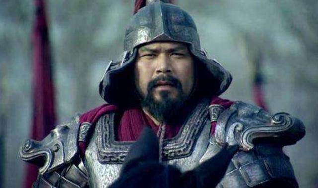刘邦临死前，口中带着怒火，命令陈平和周勃立刻斩杀大将樊哙，并将首级送回长安。一个