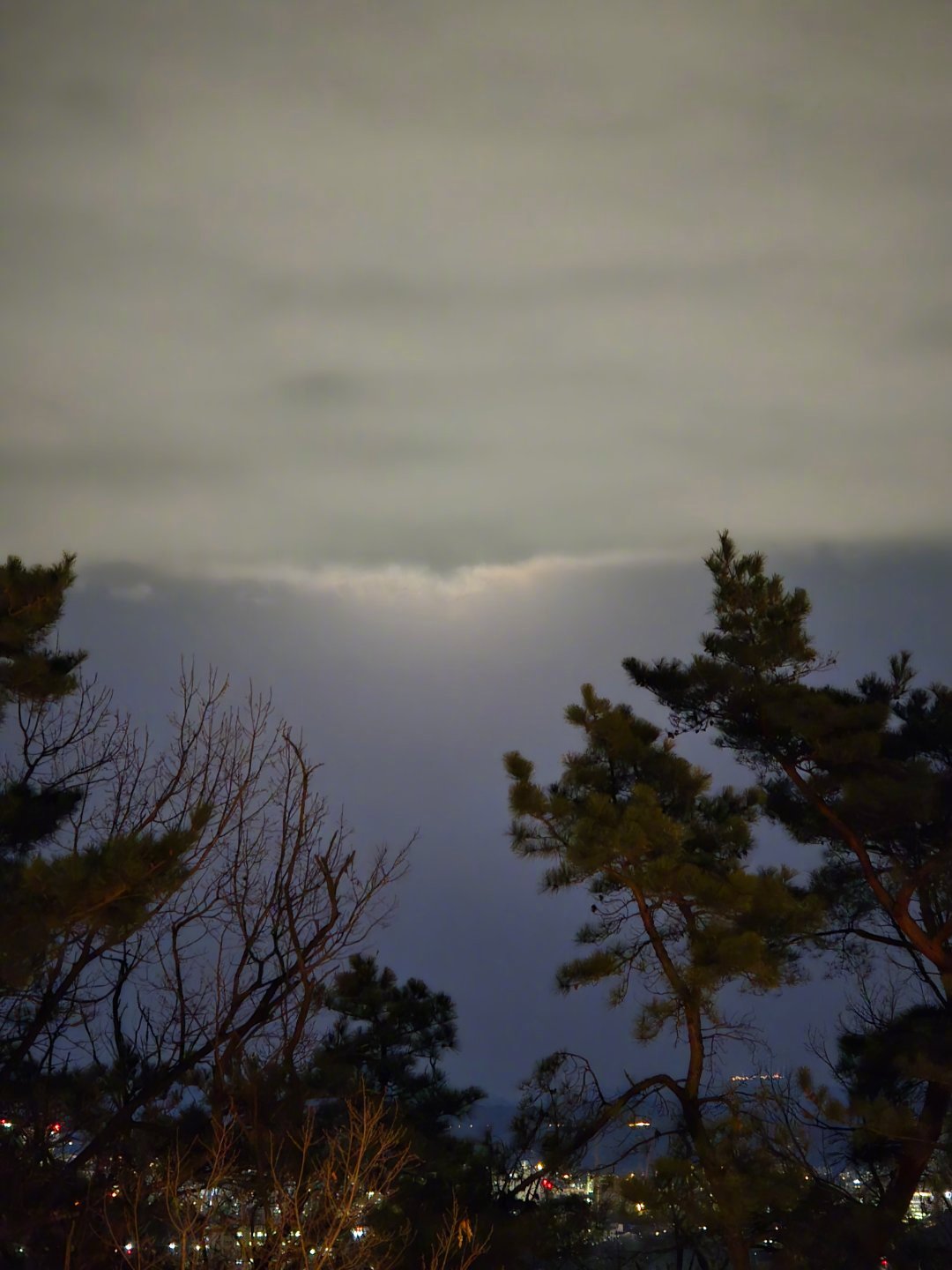 月食开始了！然而，进云了……