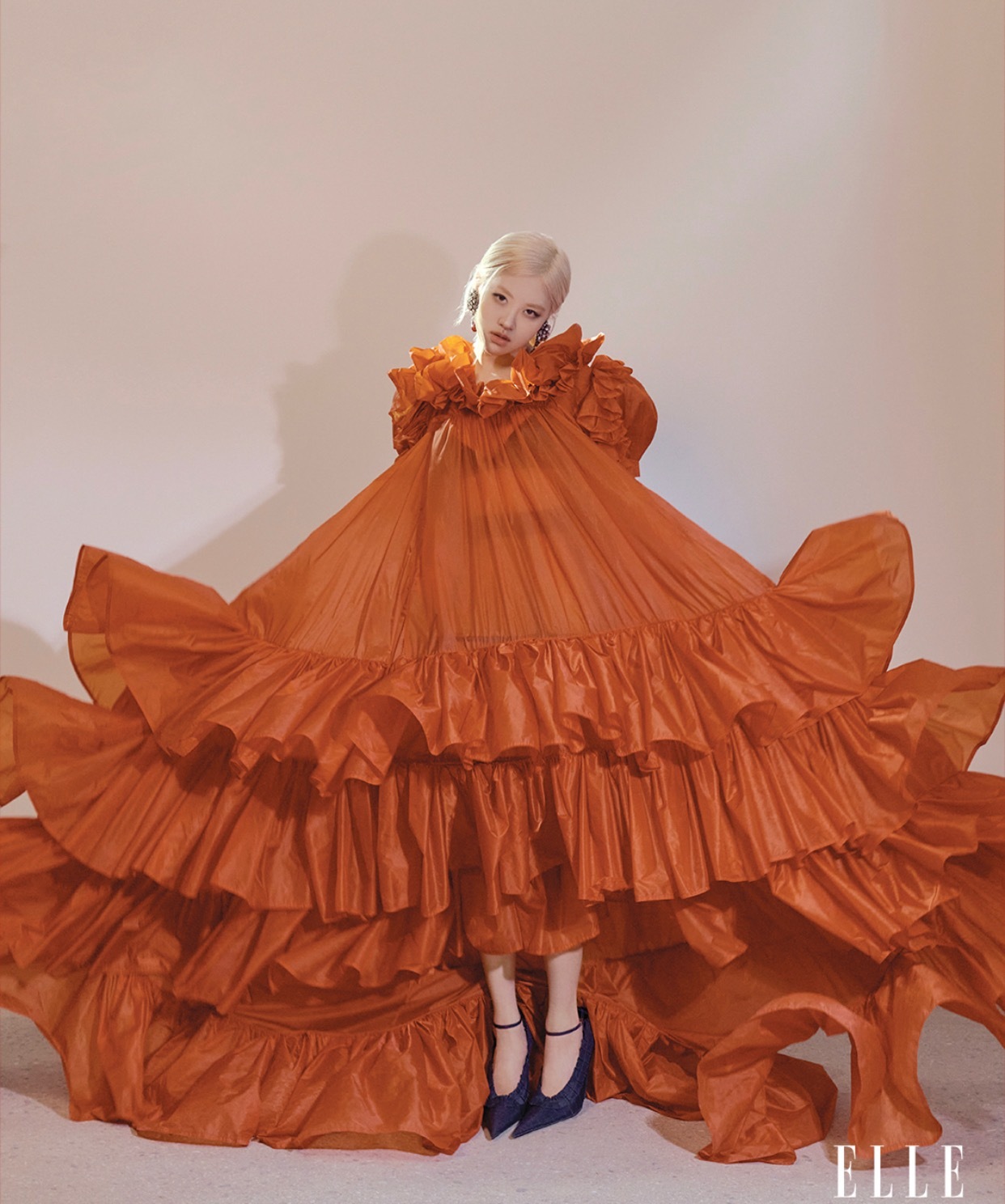 Rosé 朴彩英｜EllE Mexico杂志封面Rosé 朴彩英 封面和内页演绎