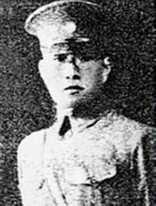 方叔洪(1908～1939) ，原名范。1908年生于山东济南一个书香世家，其父