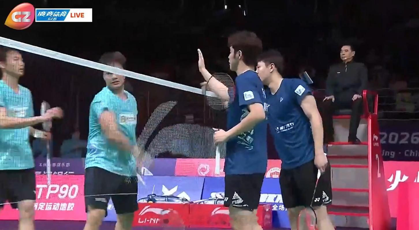 羽超联赛  厦门银行 1-0 青岛仁洲 男双 何济霆 朱一珺 16-14 15-