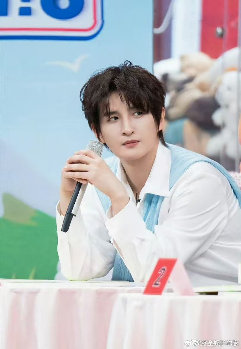 张远好直白的无视你好星期六被张远直白的无视真实戳中，表情又狠又好笑，看完印象深刻