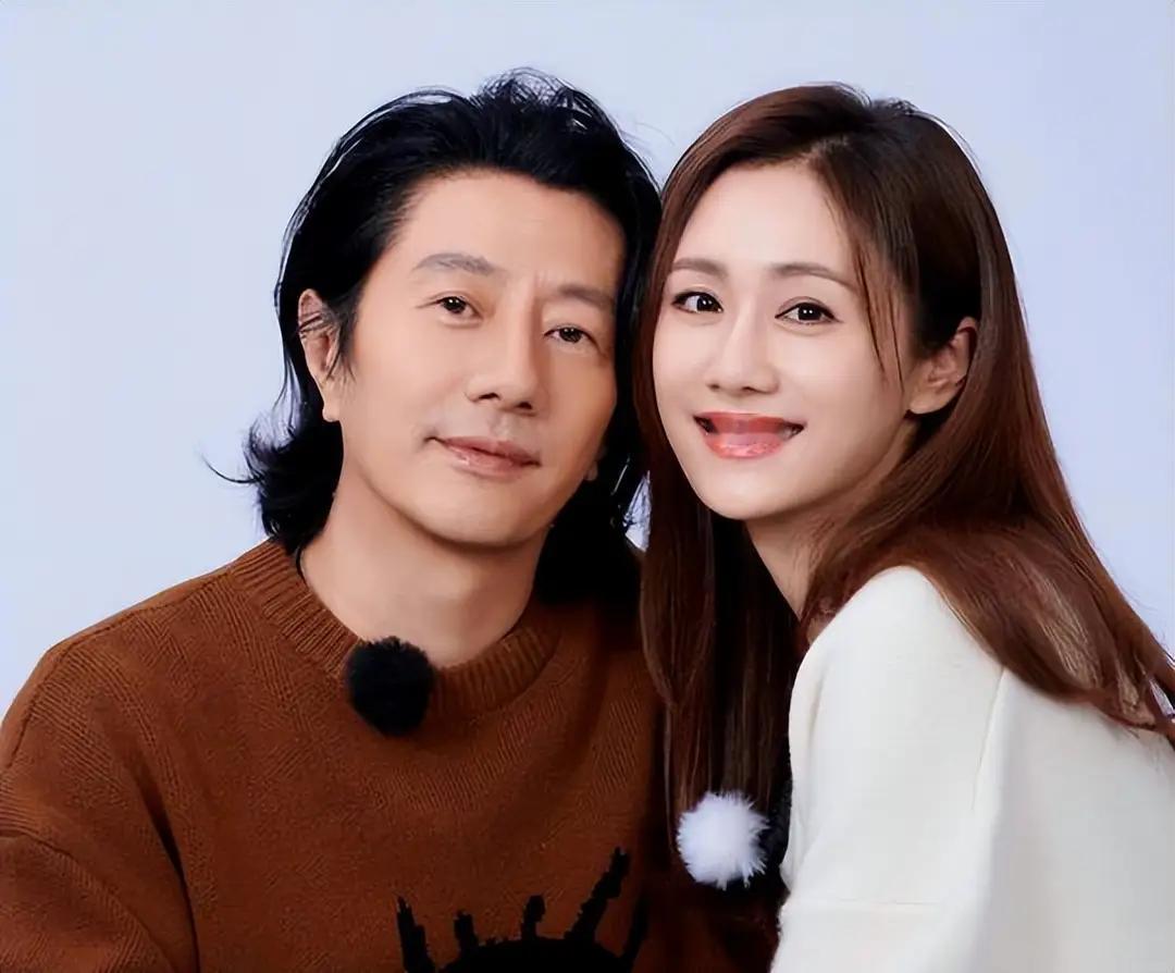 刘芸和郑钧两口子竟然越长越像了。