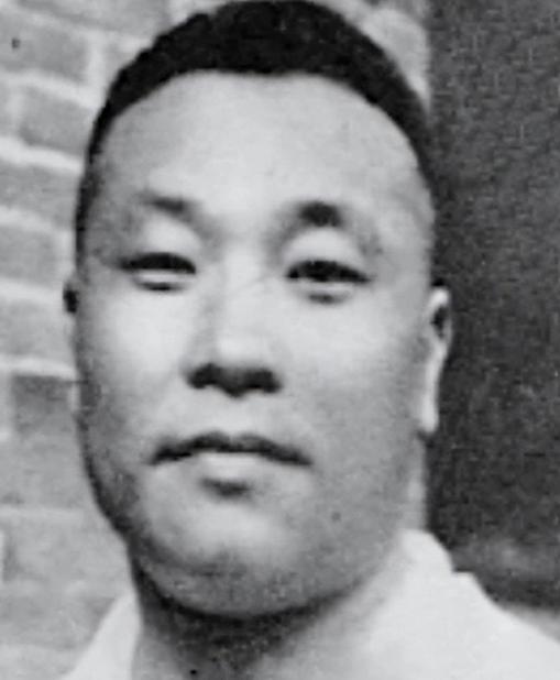 孙铭九曾在 1936 年亲手捉住蒋介石，新中国成立后，上级部门经过慎重考量，为他