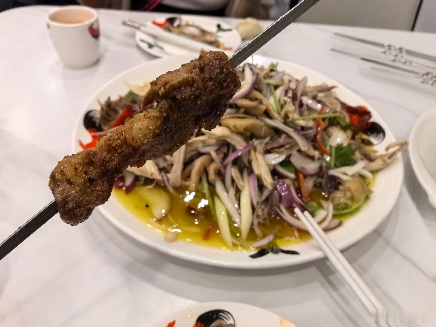 没有什么问题，是撸串➕椒麻鸡不能解决的！在苏州难得吃到良心的大的羊肉串、羊肚串，