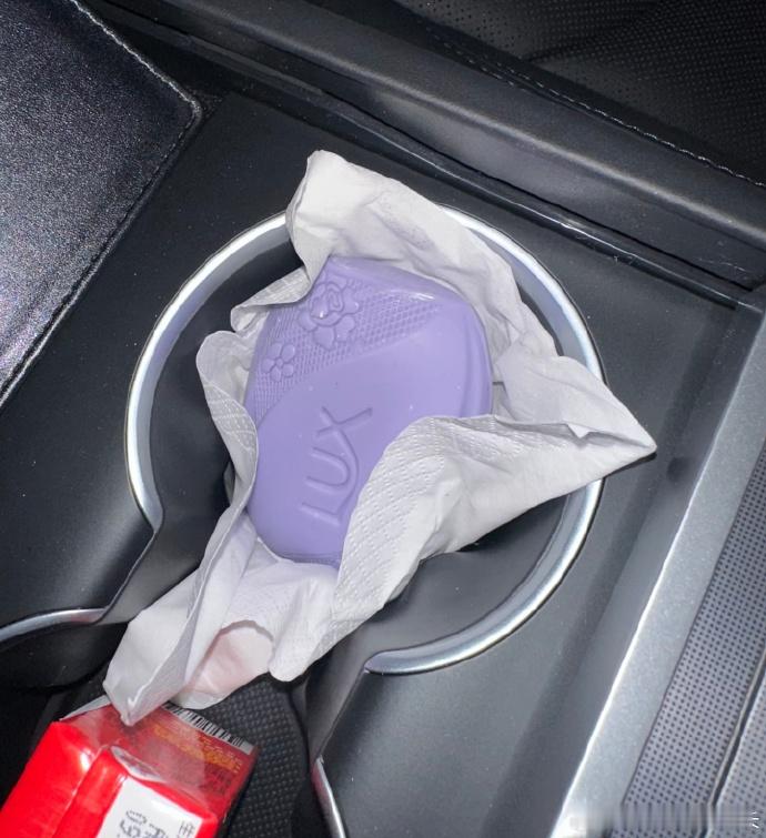 车上放香皂 跟滴滴师傅学的香皂放车上 