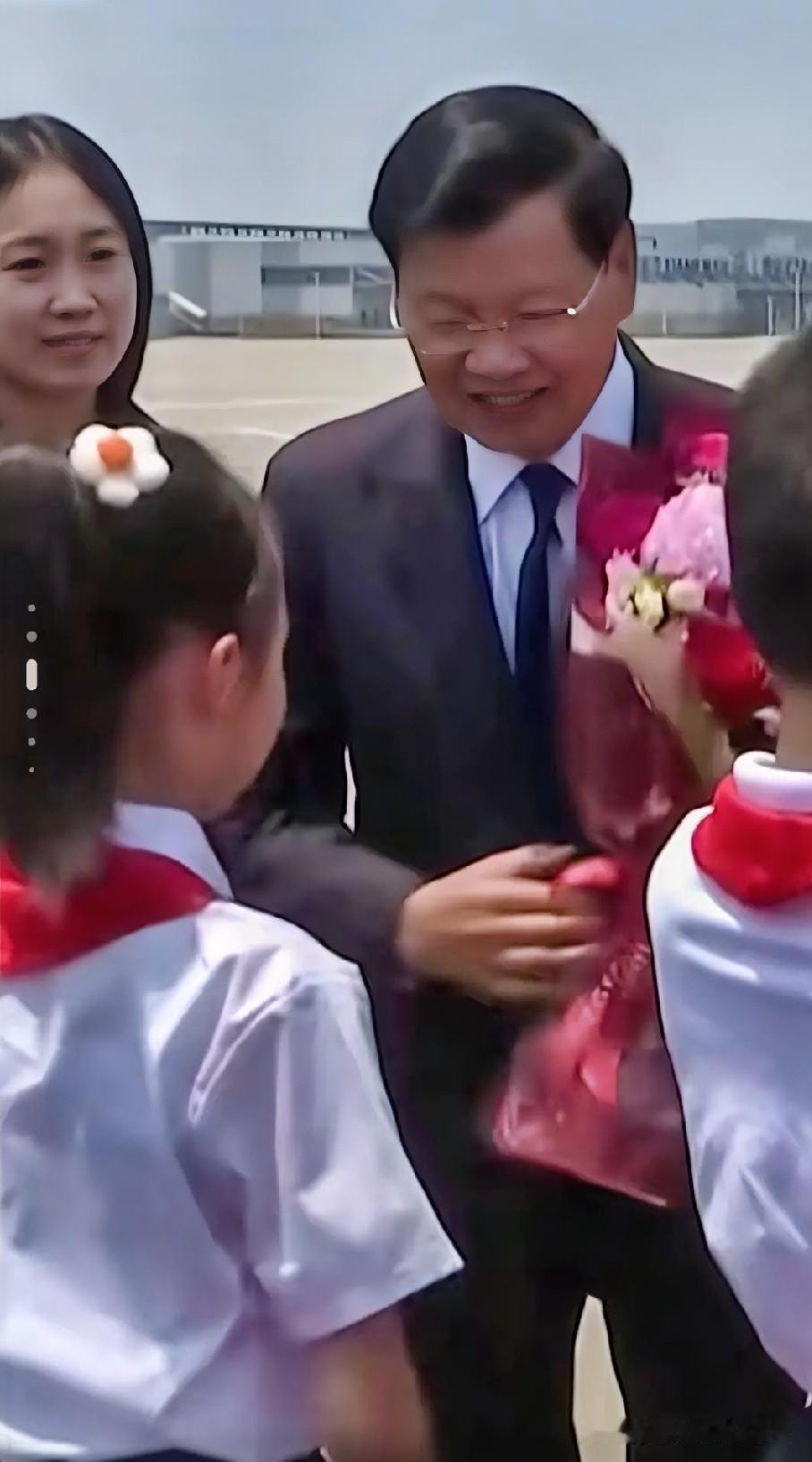 此次访浙重点明确，代表团将走访阿里巴巴、杭州六小龙科创企业，学习国内数字经济与跨