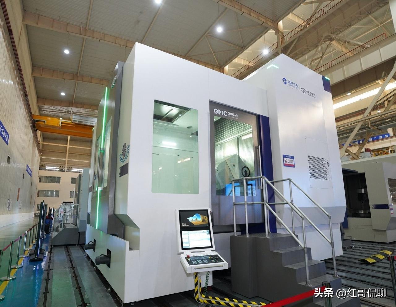 工业母机（又称机床/工作母机），就是制造机器的机器，是现代制造业的核心基石。
 