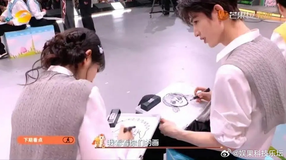 这营业的太到位了，谁不磕他俩的cp啊 