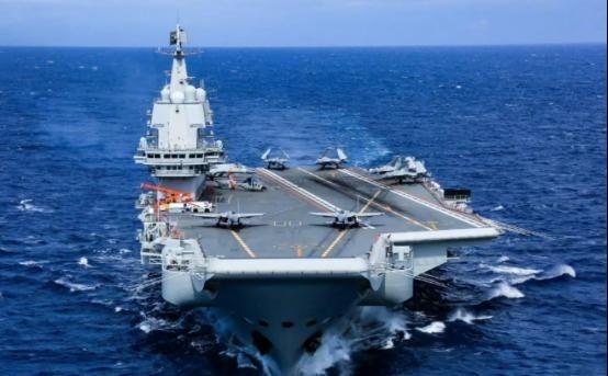 被美国骗了？中国这两年造完航母发现不对味了，明明自己的无人机、空间武器、超高音速