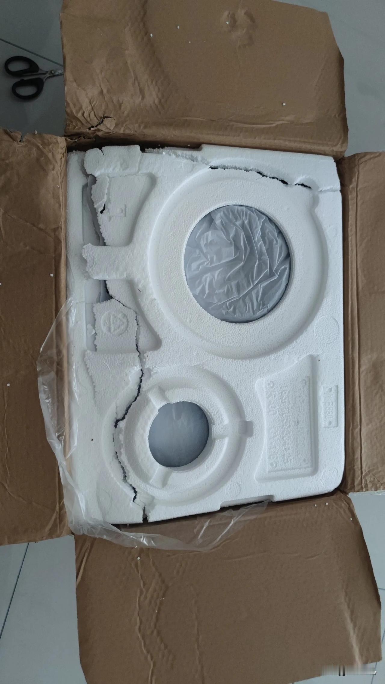 淘宝上买的微波炉，货到了快递员竟然不给我打电话，一般家电类的不是都会联系一下吗？