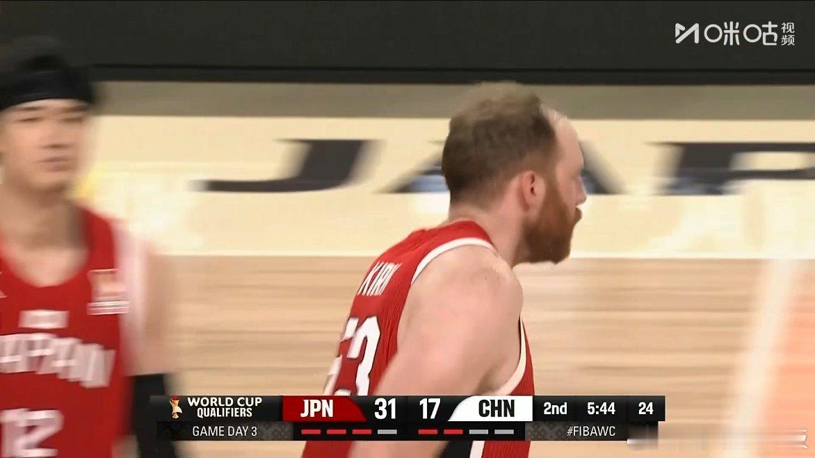 落后14分！中国队请求暂停中国男篮vs日本男篮