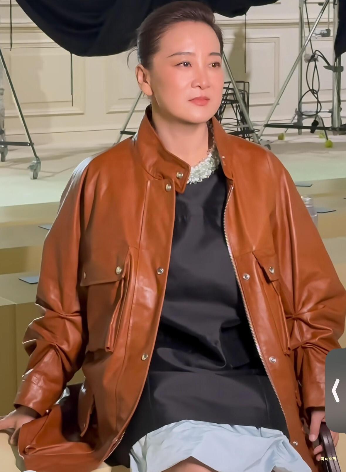 我总觉得贾玲消失了
不知道为什么自从贾玲瘦了后，我觉得世界上贾玲不见了，消失了，