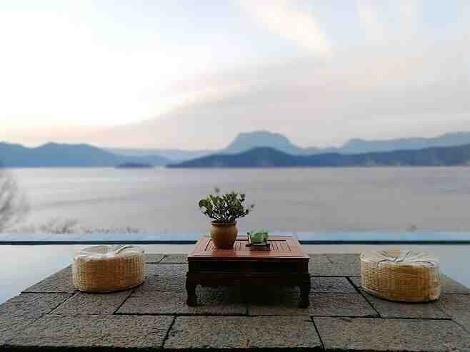 命，是一个人人生唯一的维度；运，是人在这个维度里与事物的共振。——《半山文集》​