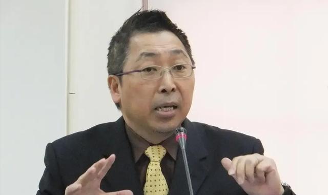 近日，台湾地区名嘴唐湘龙发出灵魂拷问：郑丽文即将访问大陆，我想问问那些口口声声喊