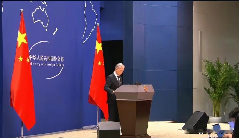 12月20日凌晨的最新消息，速报，全都不容错过，第四条 ：中方将持续推动泰柬缓和