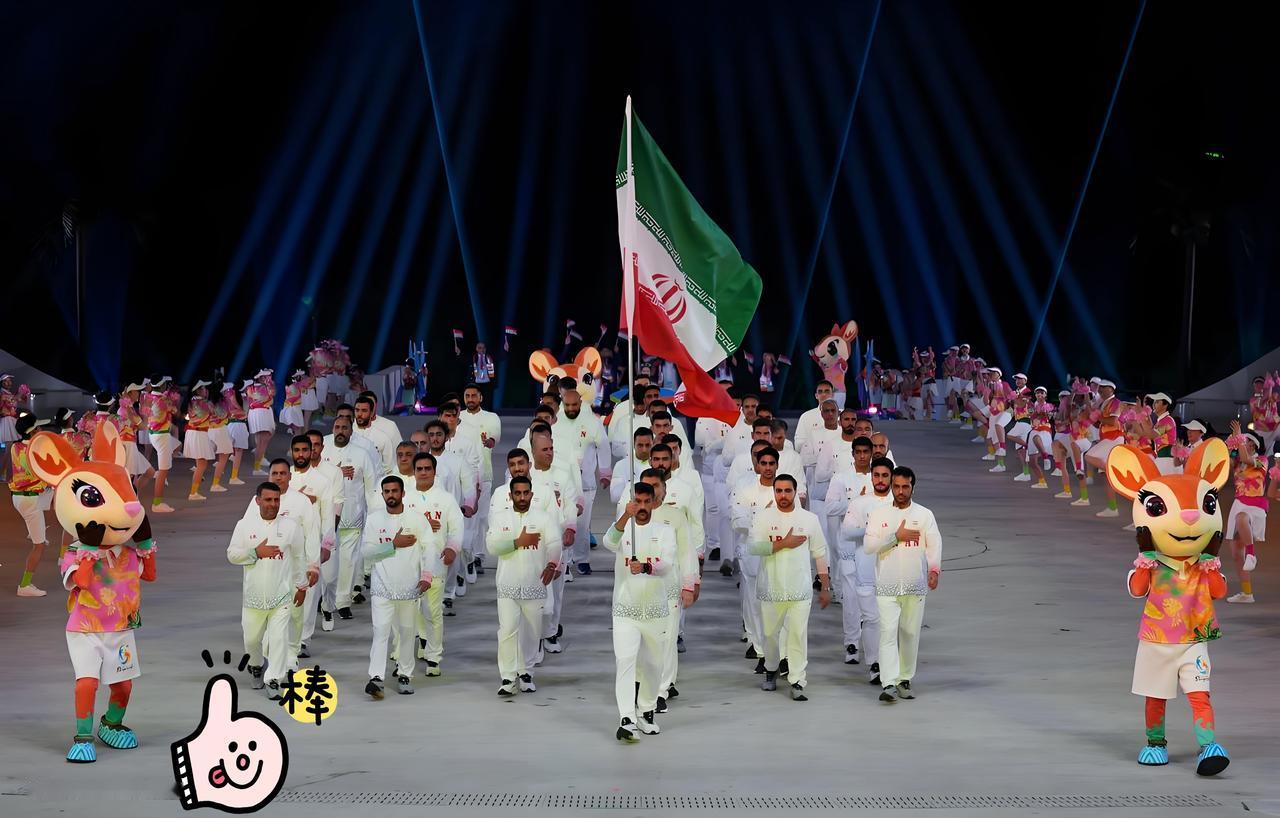 伊朗惊天一举，彻底震撼全球

昨晚三亚亚沙会开幕式，伊朗代表团一出来，全场气氛直