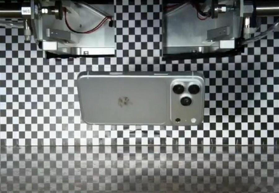 iPhone18ProMax银灰色2026年6月30日，因苹果印度供应商遭网络攻