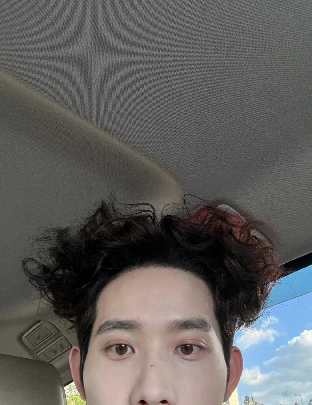 我严重怀疑这世界上是不是真的没有井胧在意的人了[干饭人]。

半点偶像包袱都没有