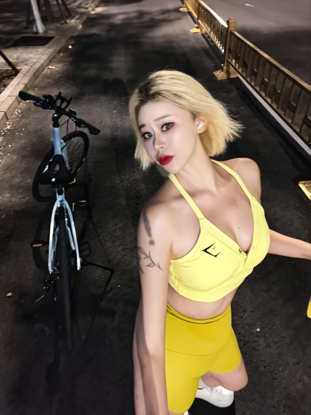 夜晚骑行|吹吹人间发财风！🚴🏻‍♀️🚴🏻‍♀️