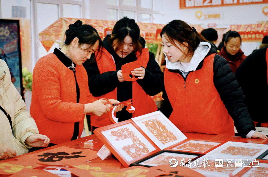 过了腊八就是年！青岛西海岸新区举行新就业群体新春嘉年华活动