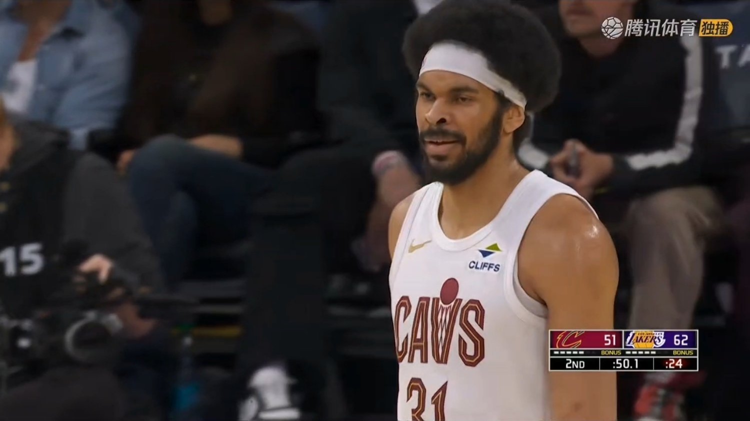 阿伦半场18分，但是另外4位首发合计21分骑士vs湖人