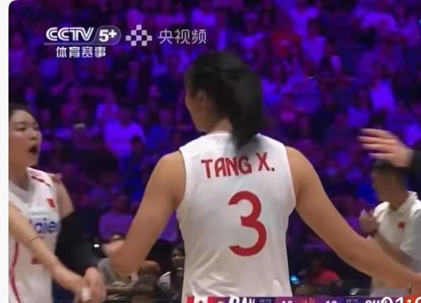 没有想到唐欣今年竟然成了中国女排扛大旗的！输加拿大女排，中国女排最大的收获就是唐