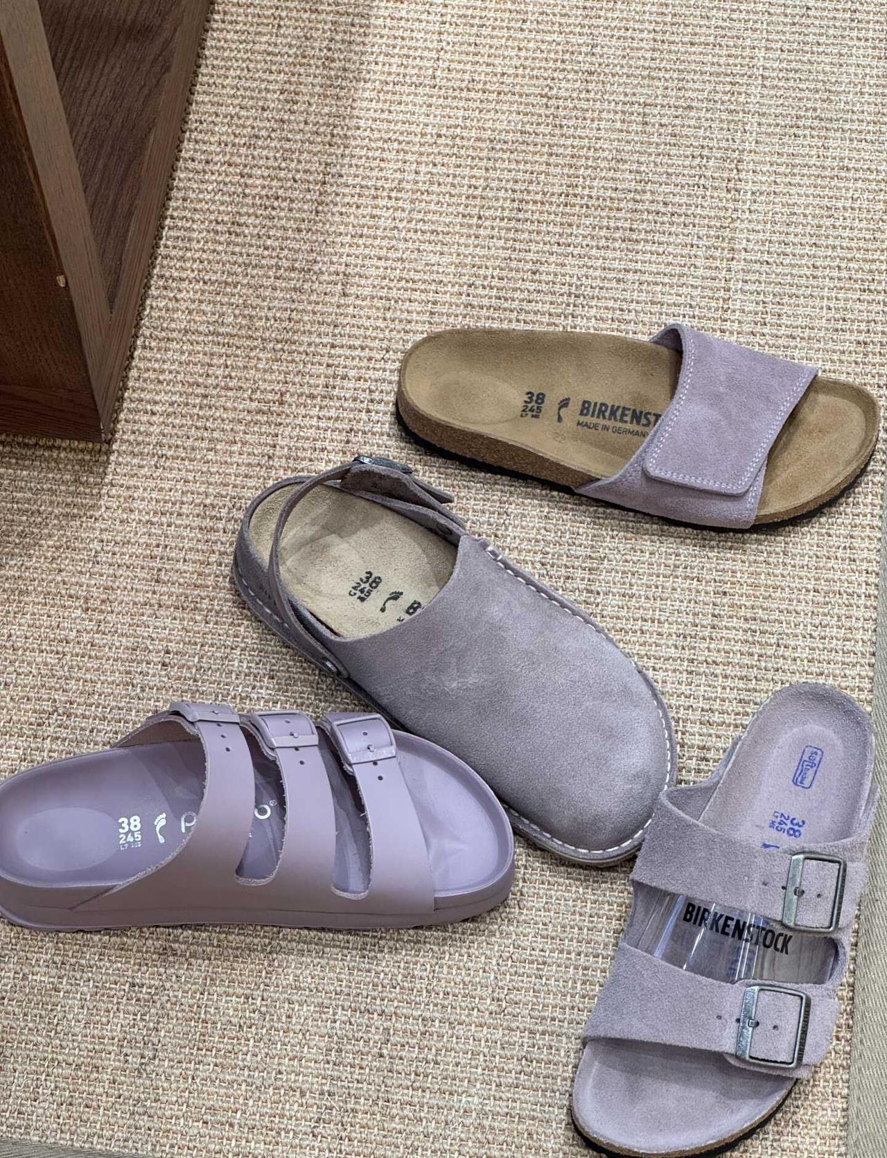 BIRKENSTOCK｜妹妹说紫色很有韵味
浅一分太粉
深一分太重
勃肯这个紫