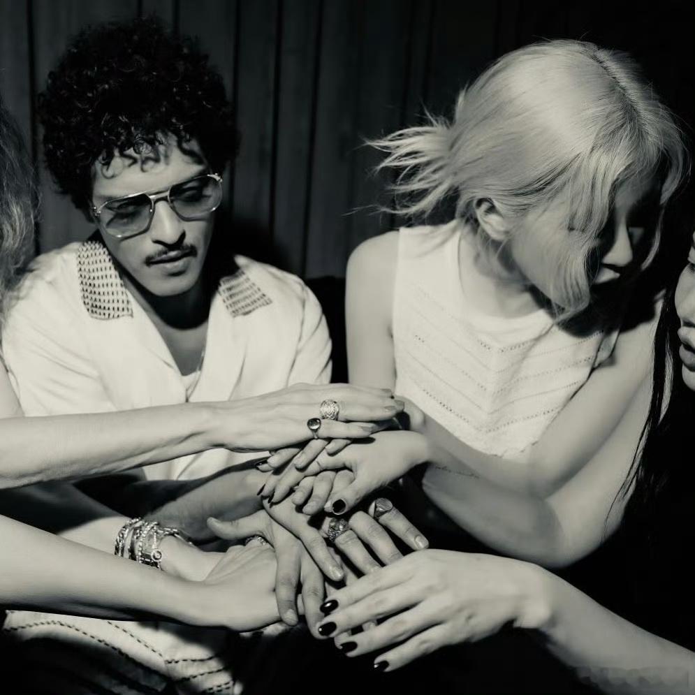 #朴彩英火星哥合作单曲# ​​​#rose火星哥将合作新歌#哇哦！朴彩英和火星哥