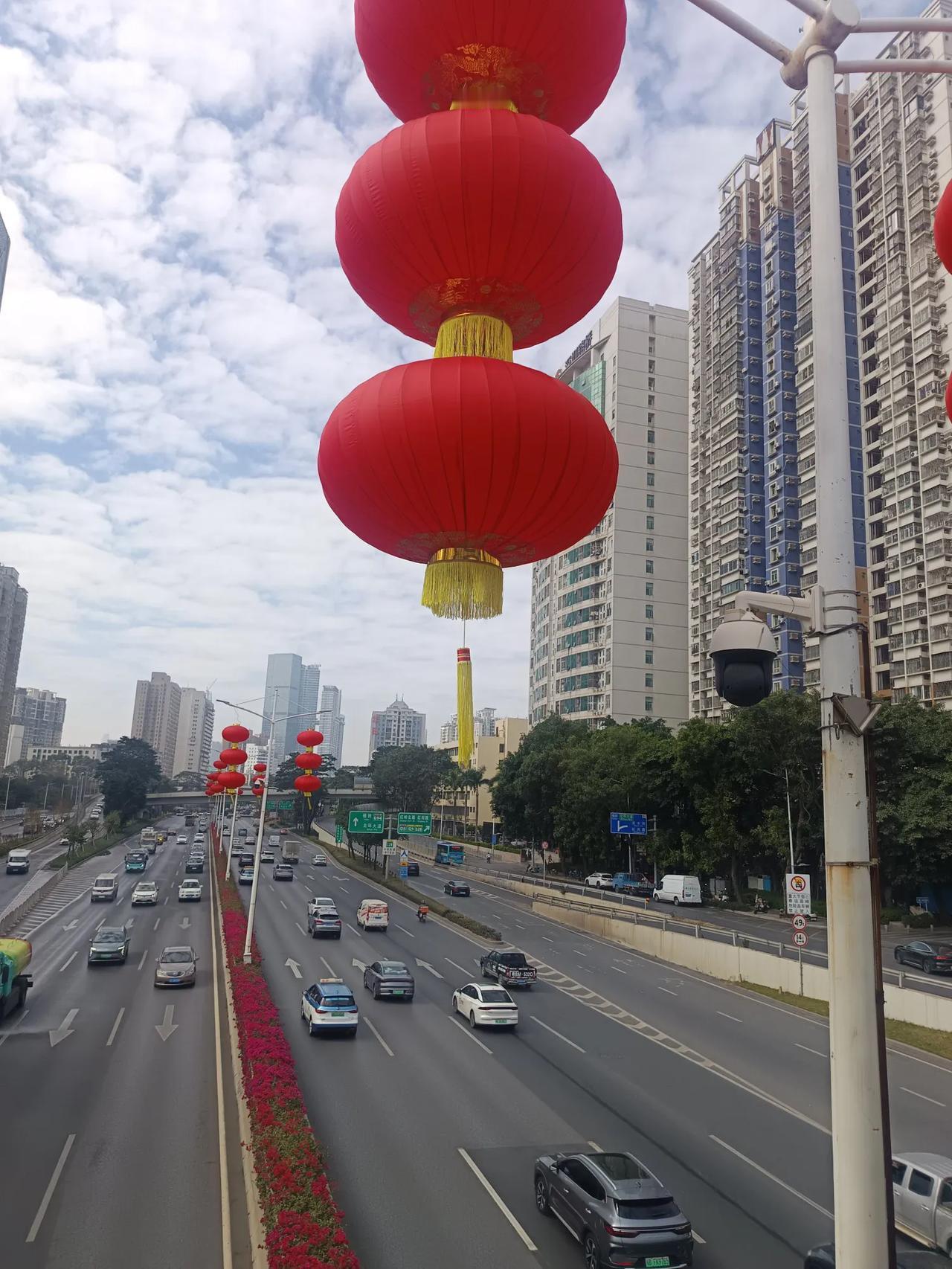 时间过得太快了，马上要过年了，今天是腊月十八了，，
小时候，天天想过年，是想吃好