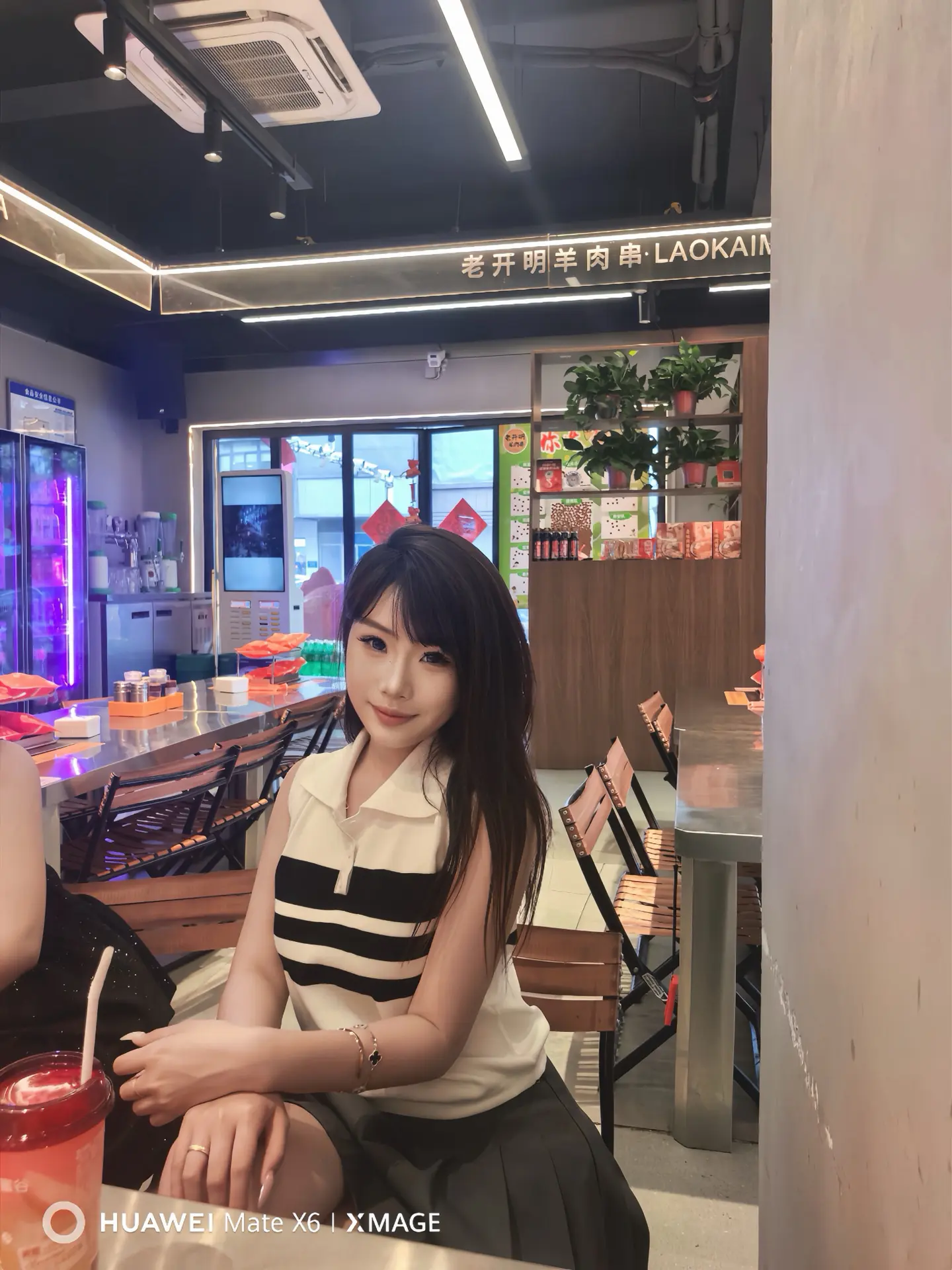 不需要像谁  从小到大都是别人学我的份