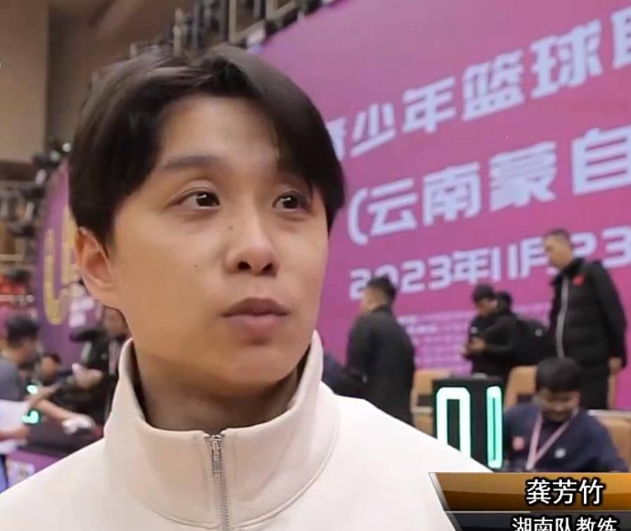 激情是竞技体育的一个重要组成部分！

爱屋及乌，今天来认识一位曾经在四川女篮效力