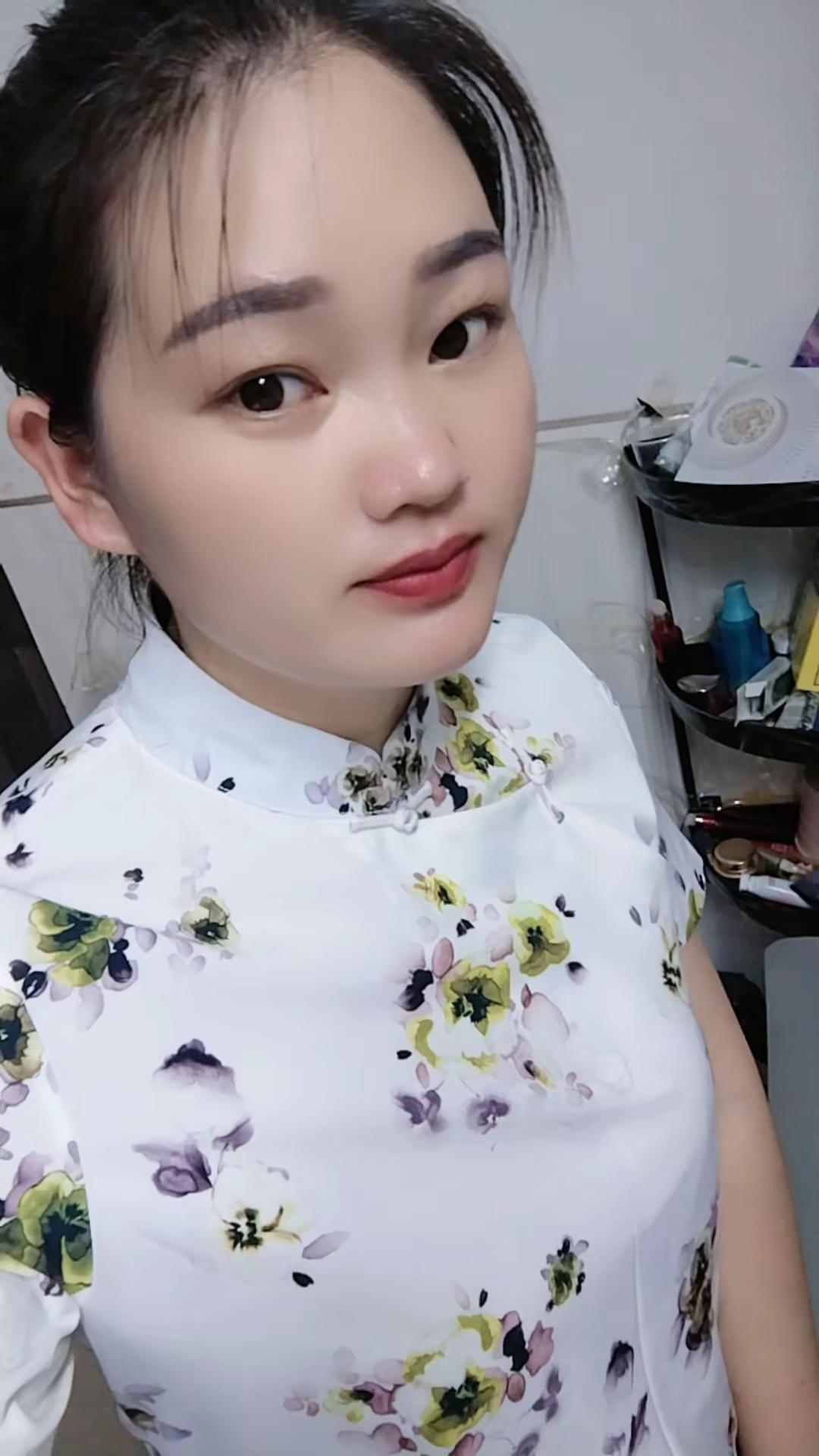 谁说一定要够漂亮才能发穿搭