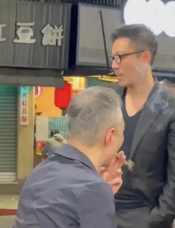 汪小菲真是越来越有烟火气了，看来与大Ｓ的离婚风波让他成长不少。以前的汪小菲是京城